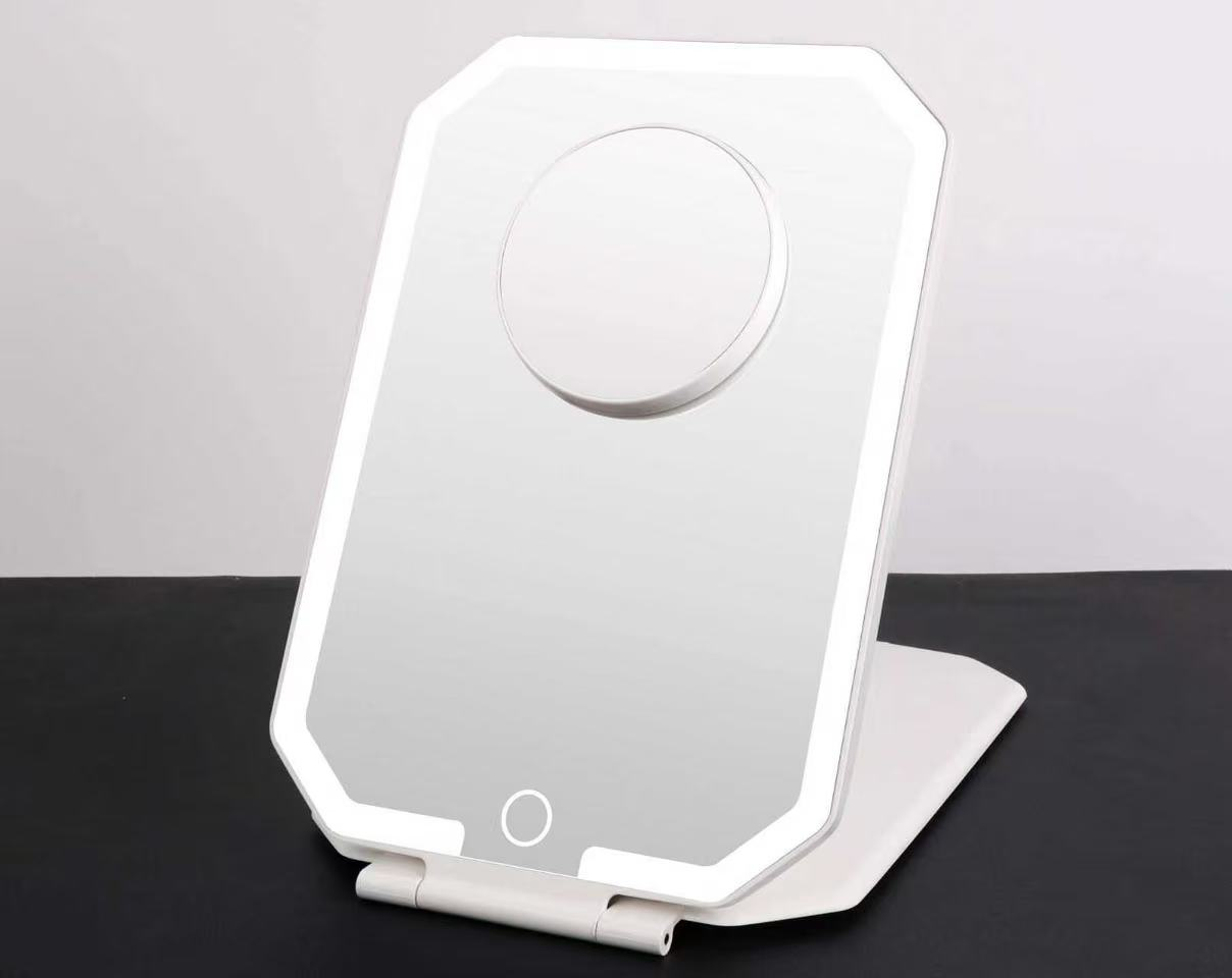 Diamond-shaped square mirror